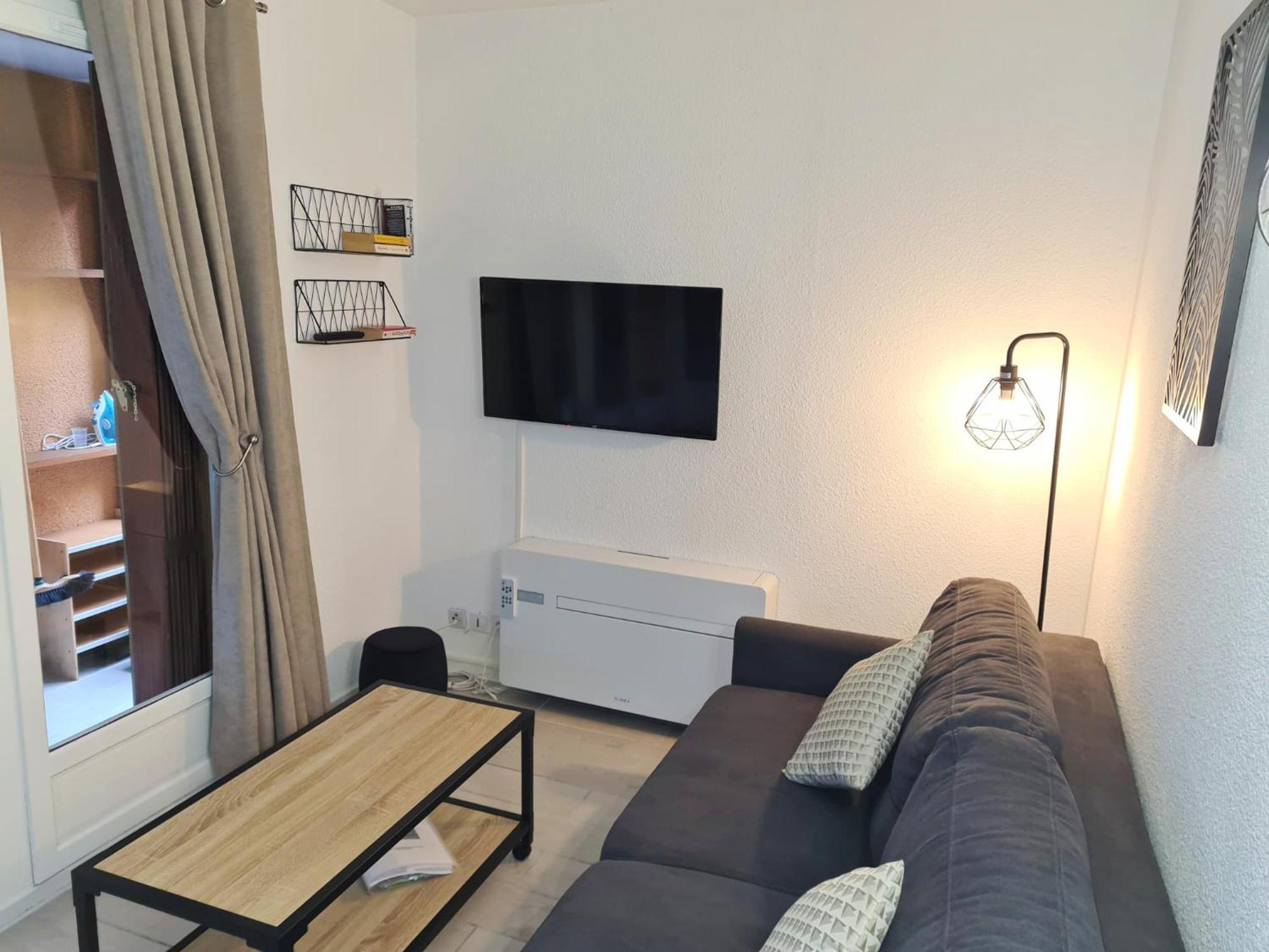 Superbe T2 Climatise, Proche Plage Avec Parking Prive Saint-Cyprien  Exterior photo